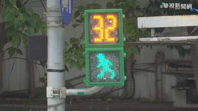 新北小綠人會說話 過馬路別看手機