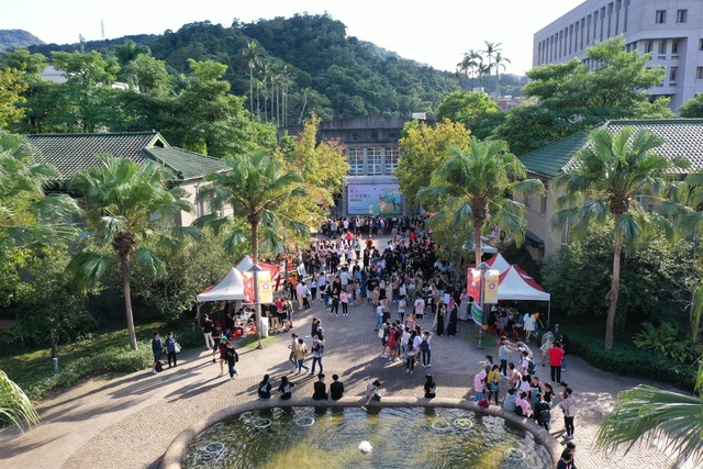 與6私校共組「文山聯盟」政大生怒：學歷要貶值了