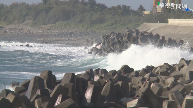 台東.屏東出現長浪 南灣沙灘禁遊客