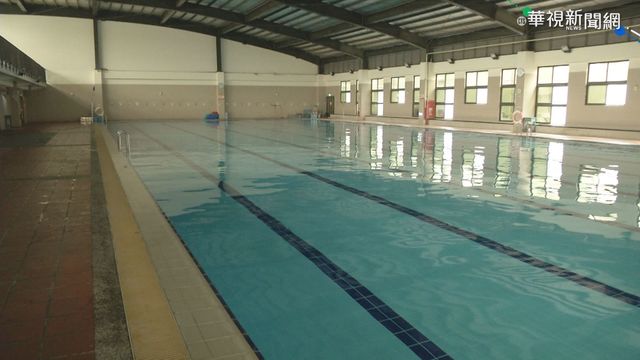 50公尺游泳測驗 高二男溺水搶救中