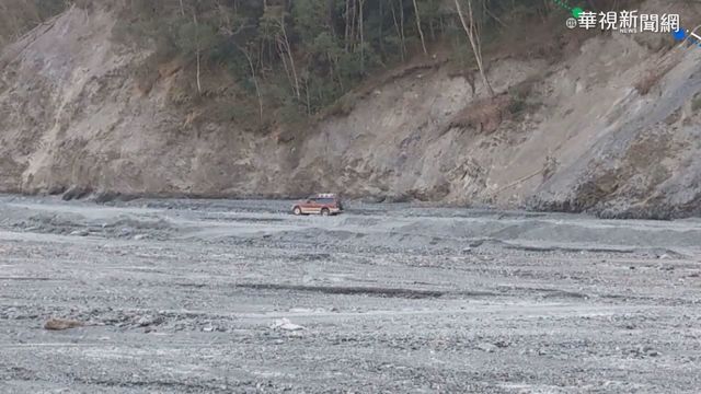 危險! 賞楓旺季 吉普車隊闖萬大溪床