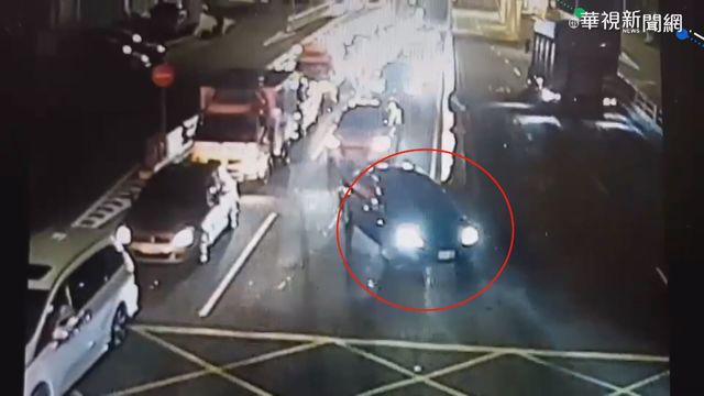 載笑氣遇臨檢 男落跑闖紅燈還超速