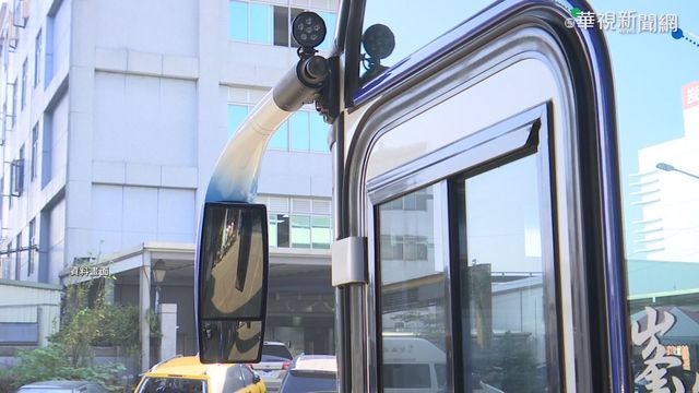 危險! 砂石車闖管制路段 撞倒單車婦