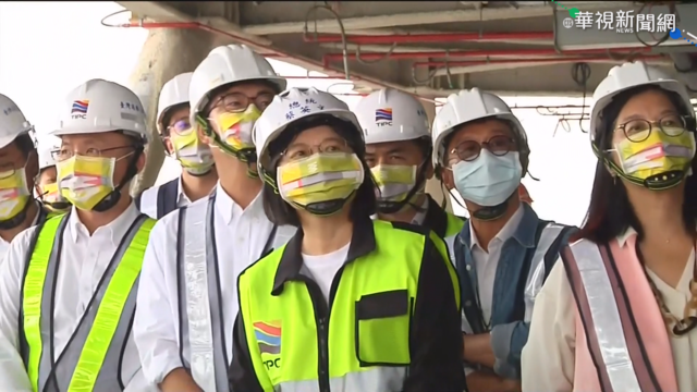 總統訪港埠旅運中心 媒體追問換閣揆