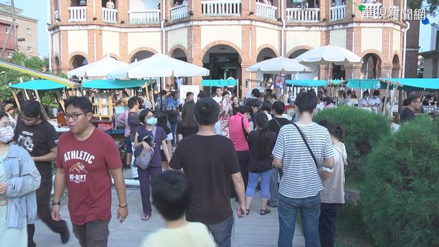 知事官邸懷舊 邀遊客穿旗袍搭人力車!