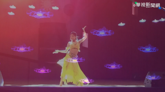 40無人機群飛 燈光秀搭配舞者演出