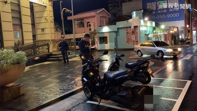 連撞2機車! 電動車無牌照無法可罰