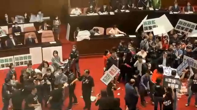 強逼人民吞萊豬？ 國民黨轟蔡英文：最應該被譴責