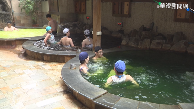 天氣冷颼颼 礁溪溫泉燈花季熱鬧開跑