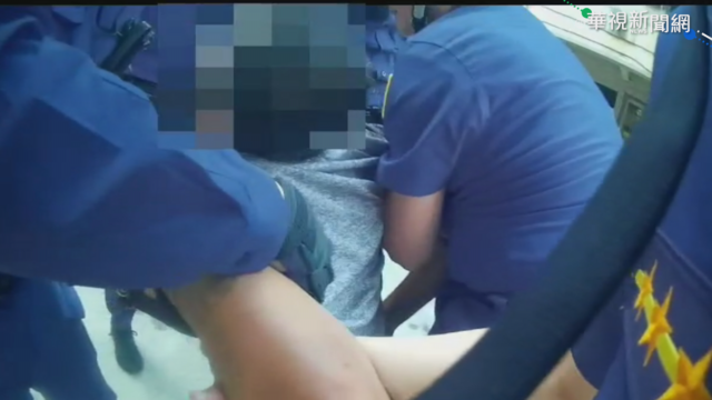 通緝犯拒盤查 丟三角錐襲警遭制伏