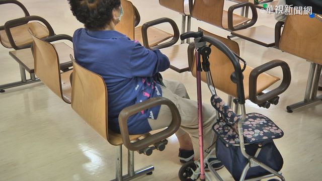 老年人易骨質疏鬆 彎腰起身要放慢