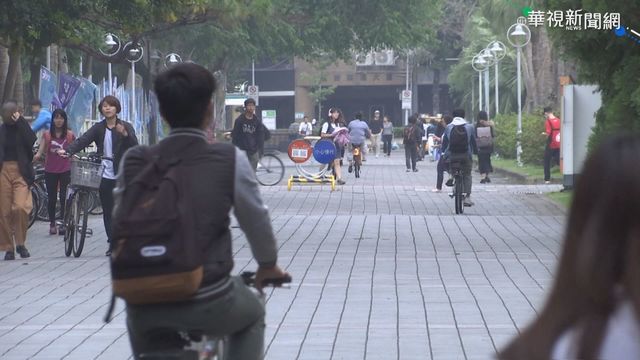 心情鬱卒難解?! 校園諮商師不足怎解套