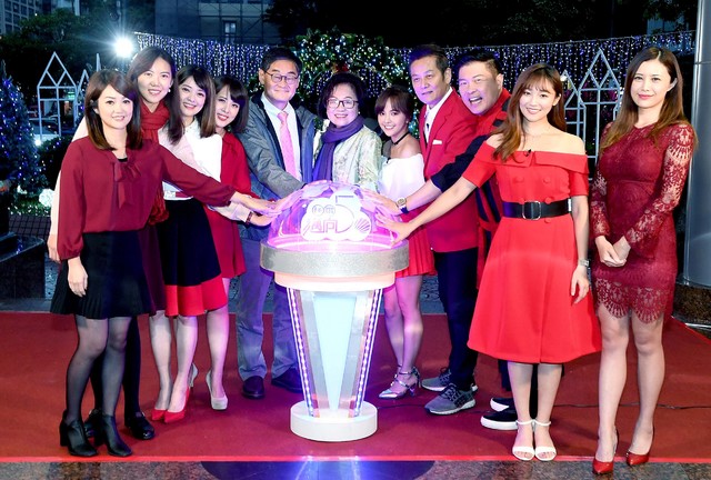 華視耶誕點燈 《衝》向嶄新未來