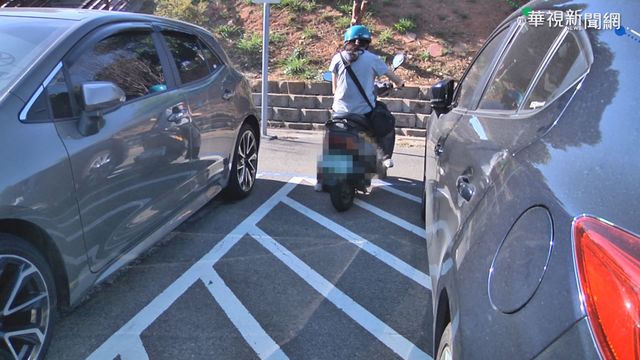 誤停身障車格上下車區 機車族恐挨罰