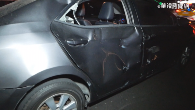 轎車疑闖紅燈直撞 17歲騎士多處擦傷