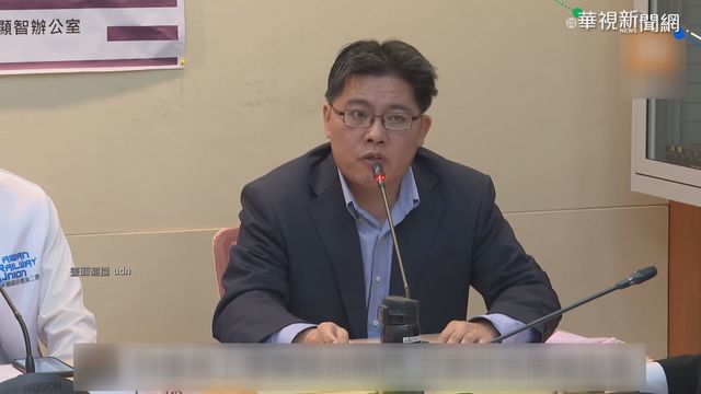 台鐵列車長跪地開門 立委:損員工尊嚴