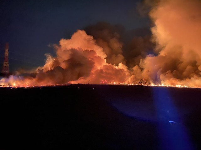 快訊》台南納骨塔竄大火 火勢尚未撲滅灌救中