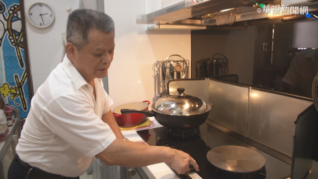 恐怖 瓦斯爐台玻璃板突爆裂.碎片噴飛