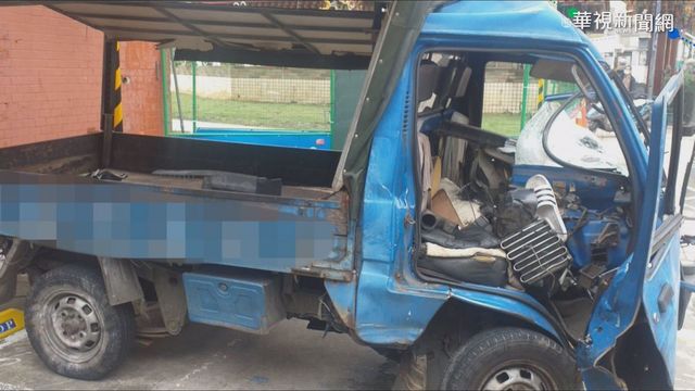 2偷車賊拒檢逃逸 高速自撞燈桿落網