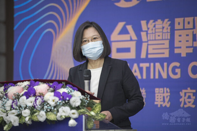 出席台灣戰疫紀錄片首映 蔡英文：感謝所有防疫英雄