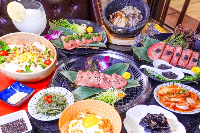 吃燒肉秀紙本三倍券 不限人數整桌「爽吃大干貝」