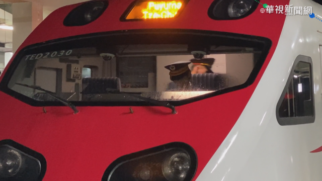 南迴電氣化今通車 鐵道迷搶紀念套票