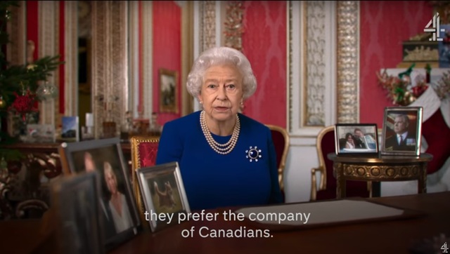 英國女王「深偽」搞笑版耶誕文告 效果太逼真引論戰