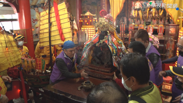 高跨年海上舞台 請溫王爺坐鎮趕瘟神