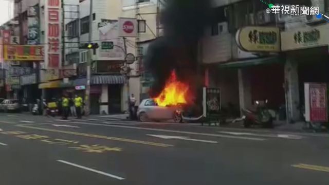 轎車暴衝撞貨車起火 駕駛稱揉眼釀禍
