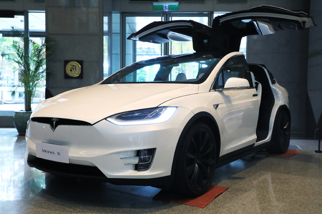 幸運！小學生抽中335萬特斯拉 直呼「不可思議」