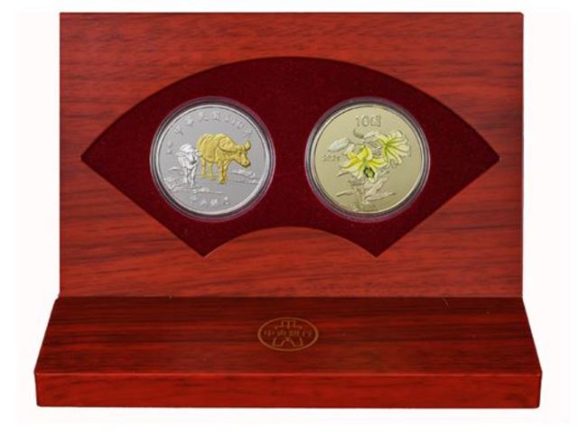 限量10萬套！ 牛年紀念套幣今日中午開賣