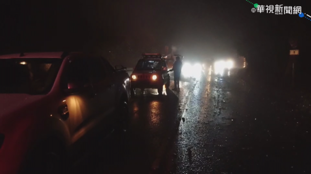 合歡山武嶺飄雪 民眾直擊好開心