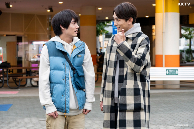 《三十魔法》劇照，左為安達，右為黑澤。(KKTV提供)