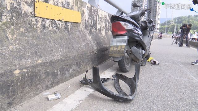 扯!轎車逆向上北山大橋 11騎士遭波及