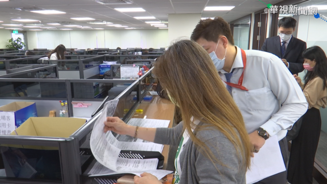 稱買防疫保單「想要賺10萬」遭酸 當事人出面開嗆網友