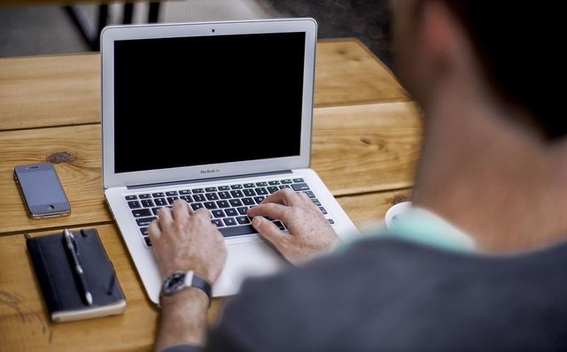 Siri也要學台語了！蘋果開職缺找「台語流利工程師」