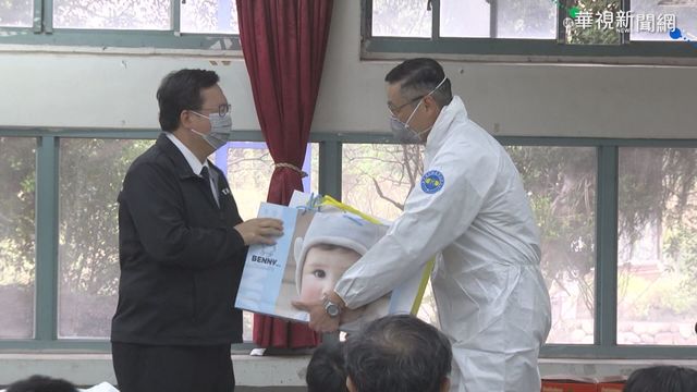 化學兵指揮官忙消毒 兒出生9天才見到