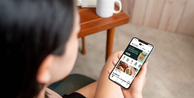 UberEats落地台灣！2/1起訂餐「免付」海外手續費