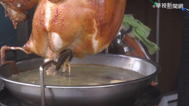 磚窯雞汁多皮脆 桶仔雞特調味甘甜