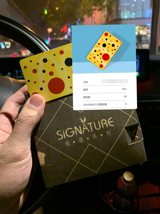 誤加值500元！他怕店員被扣薪 店長下秒暖舉眾人讚