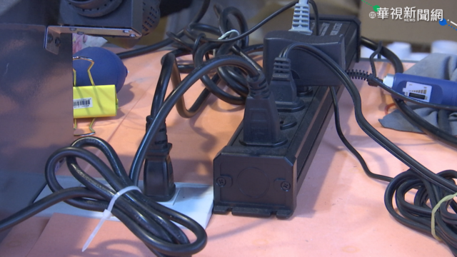 地震夜驚魂! 住商大樓竄火 疏散50人