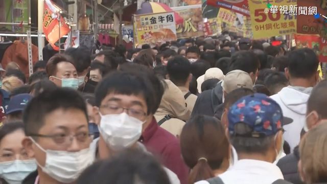 高雄新樂市集爆人潮 防疫恐難落實