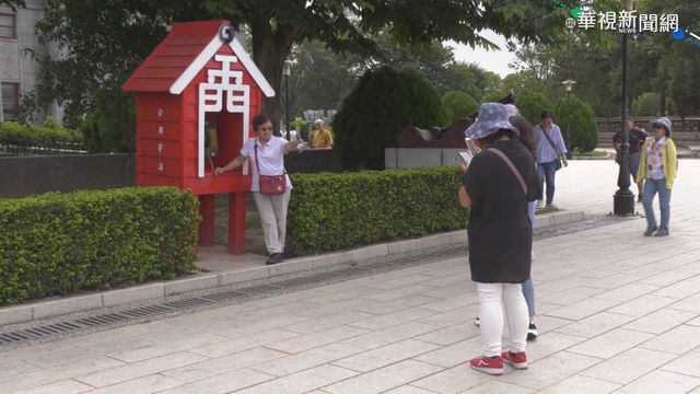 義賣迷你金門電話亭 春節搶手夯