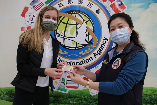 百萬網紅莫彩曦申獲就業金卡 實現長住台灣願望