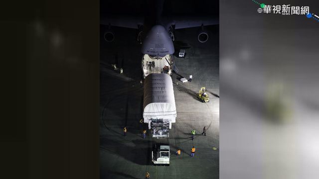 對中國秀肌肉? 美巨型運輸機現身南海