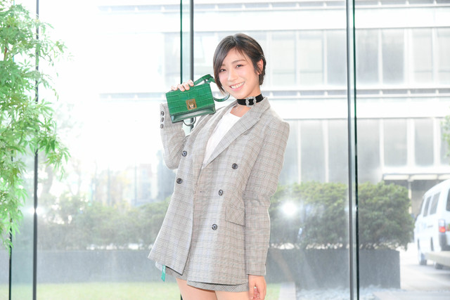 《廢財闖天關2》強勢回歸! 梁舒涵從村姑變貴婦曬貴氣行頭