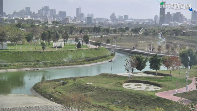 水湳中央公園亂象 違規騎單車趴趴走