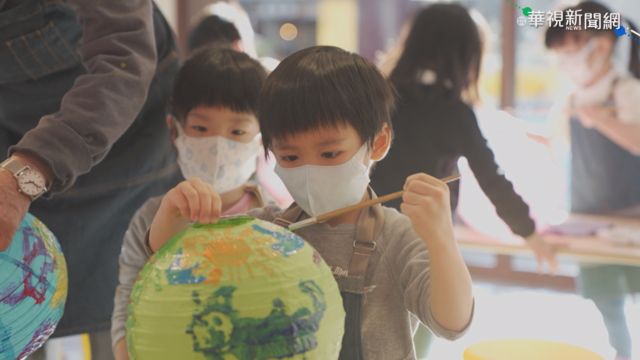 牛年慶元宵!小朋友體驗畫燈籠祈福