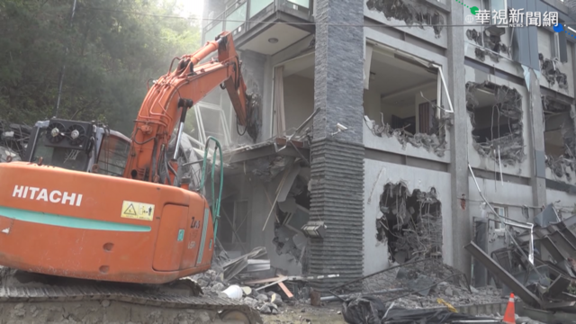 清境四層樓超大違建 縣府鐵腕拆除