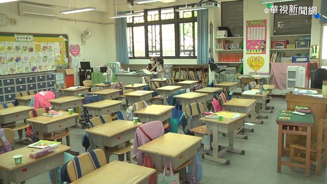 老師是服務業？他被家長嗆這句引全場眾怒